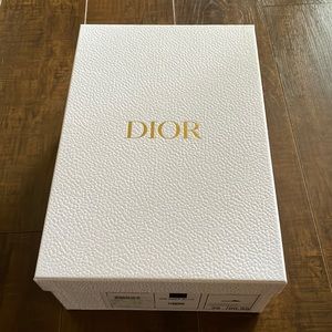 Dior flat sandals shoe box